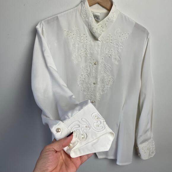 Vintage 80s Embroidered Blouse Medium White Edwardian Romantic Pearl Buttons - Picture 3 of 8